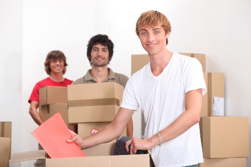 Commercial and residential removal van support in Holland Park